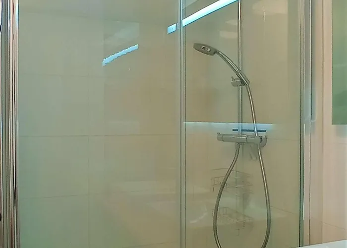 Rénové 47m² - 6 Pers, Proche Pistes Et Commodités, Quartier Animé, Parking Inclus - Fr-1-545-32 Appartement