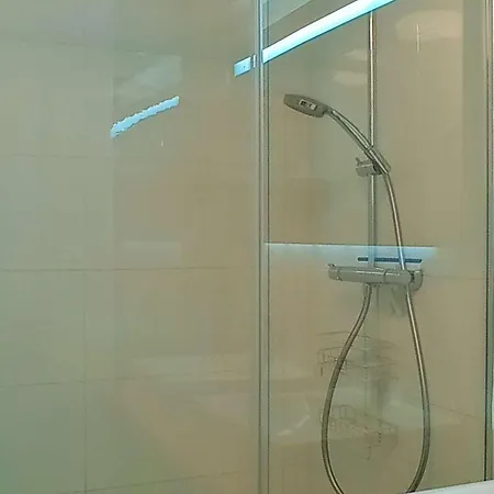 Rénové 47m² - 6 Pers, Proche Pistes Et Commodités, Quartier Animé, Parking Inclus - Fr-1-545-32 Apartamento