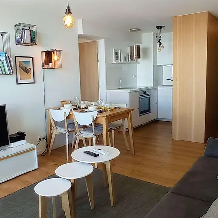 Rénové 47m² - 6 Pers, Proche Pistes Et Commodités, Quartier Animé, Parking Inclus - Fr-1-545-32 *
