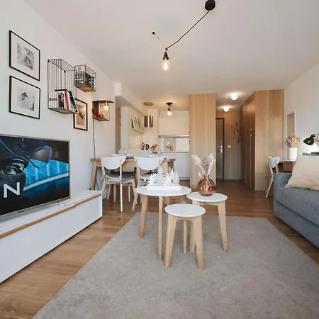Renove 47m² - 6 Pers, Proche Pistes Et Commodites, Quartier Anime, Parking Inclus - Fr-1-545-32
