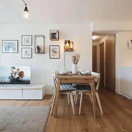 Renove 47m² - 6 Pers, Proche Pistes Et Commodites, Quartier Anime, Parking Inclus - Fr-1-545-32 *